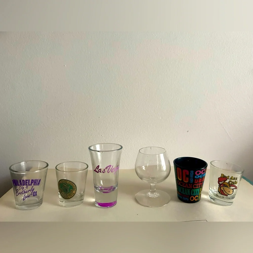 Lot 6 bundle of six tourist college Shot Glasses plus Hennessy shot glass